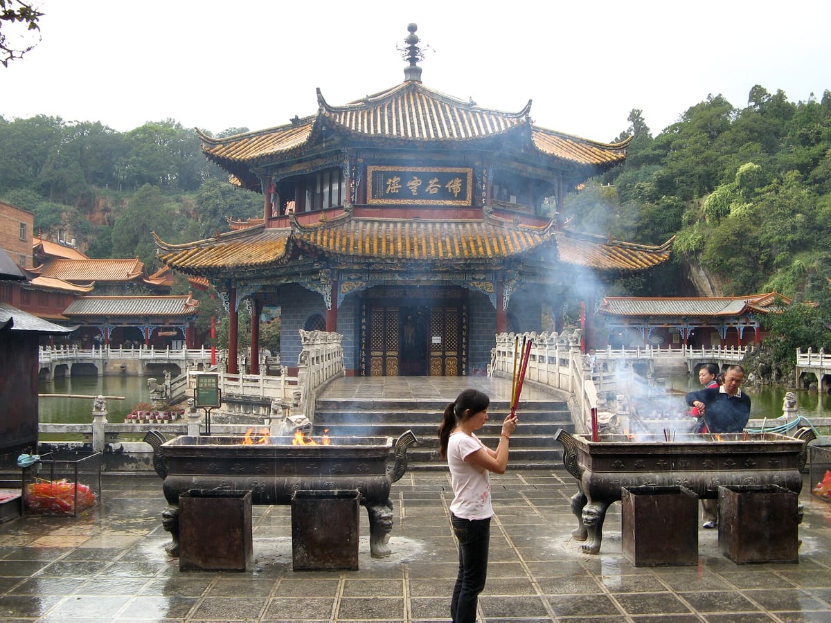 Octagonal pavilion and pond at Yuantong Temple