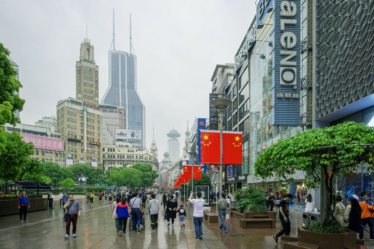 Crowds on Nanjing Road, Shanghai