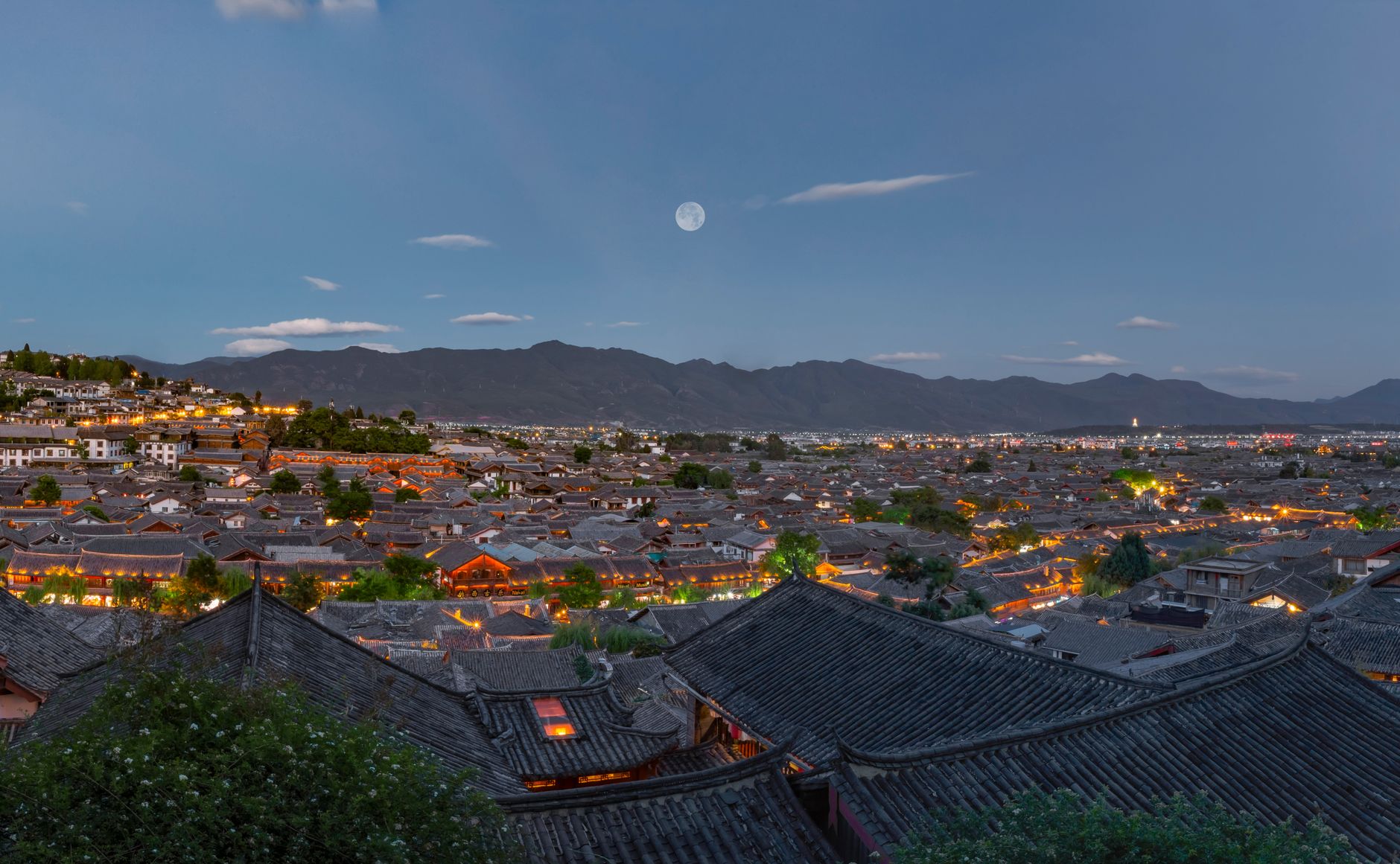 Twilight panorama of Lijiang Old Town
