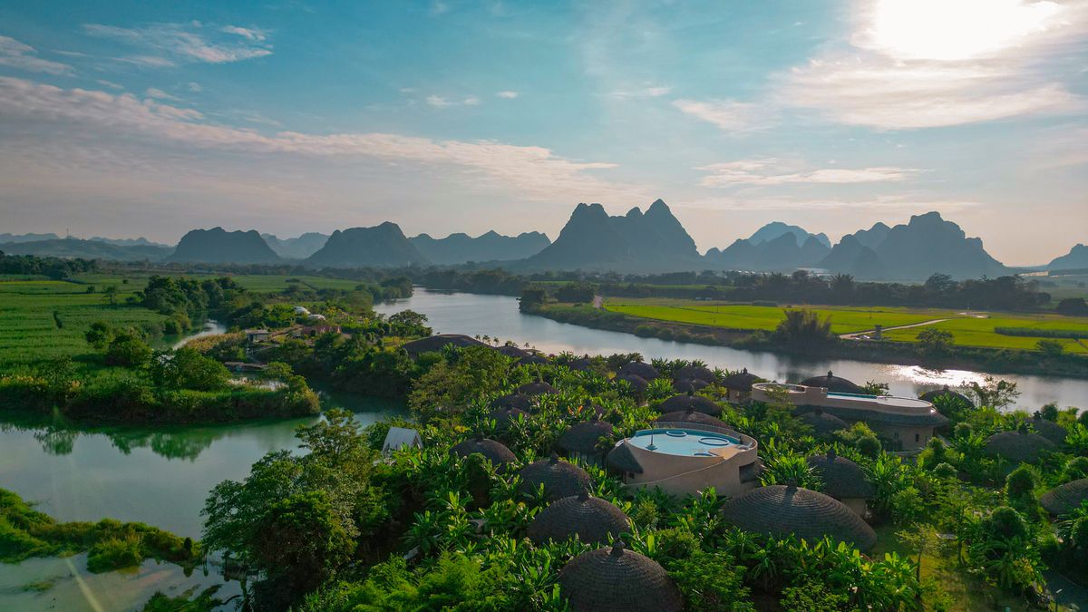 Shangri-La (World of Peach Blossom), Yangshuo