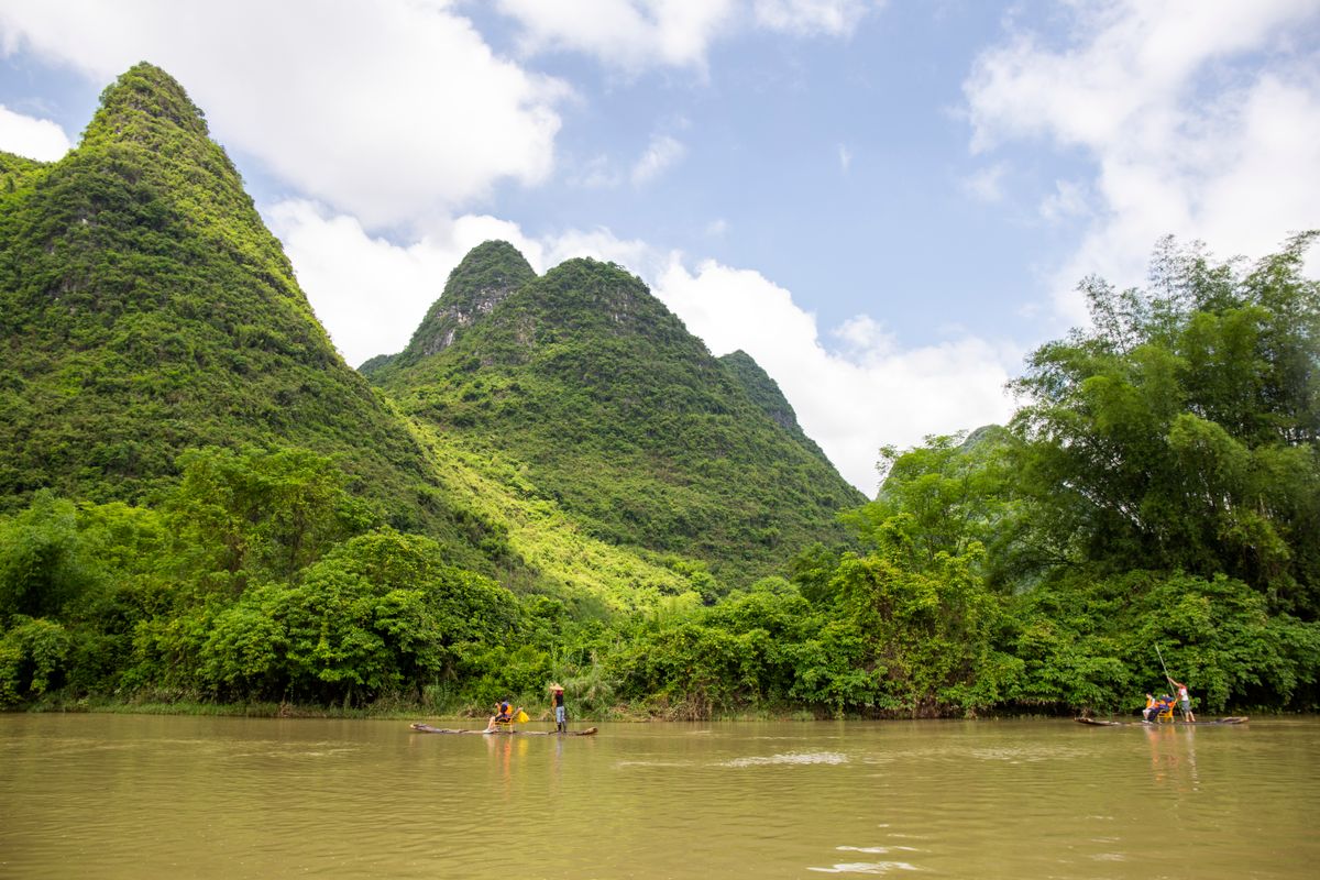 Karst peaks lining the Li River near Yangshuo